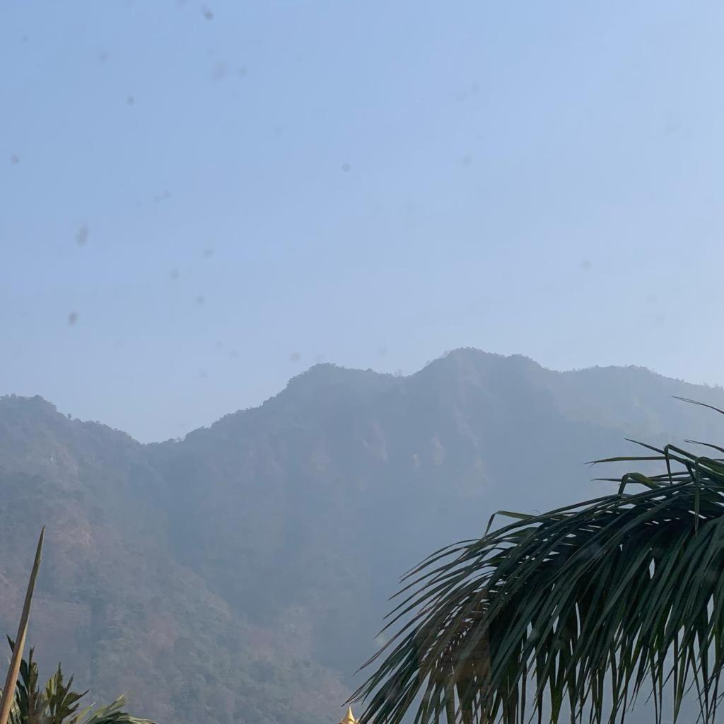 The Roxxy Royal Resort Rishīkesh Exteriör bild